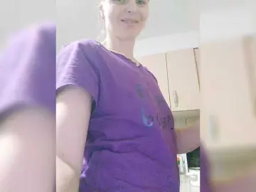 Lulu-Erotica  live sex cam