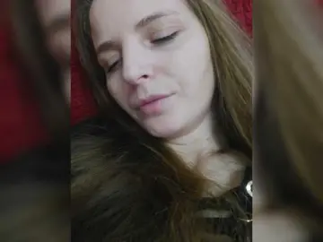Lulu-Erotica  live sex cam