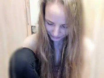 Lulu-Erotica  live sex cam