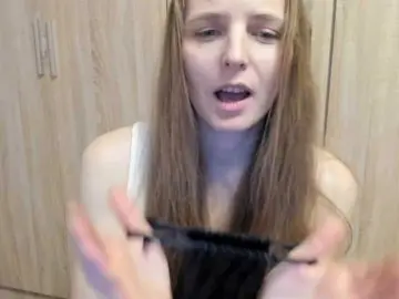 Lulu-Erotica  live sex cam