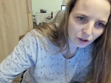 Lulu-Erotica  live sex cam