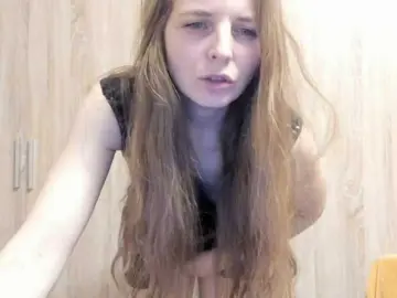 Lulu-Erotica  live sex cam