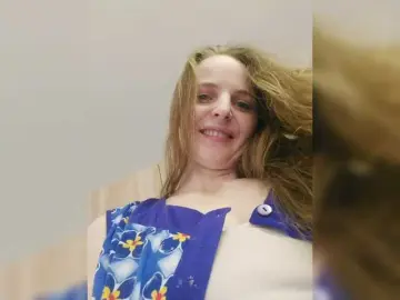 Lulu-Erotica  live sex cam