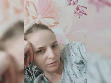 Lulu-Erotica  live sex cam