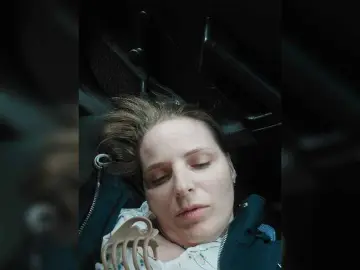 Lulu-Erotica  live sex cam