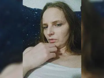 Lulu-Erotica  live sex cam