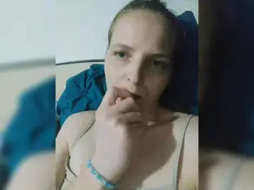 Lulu-Erotica  live sex cam