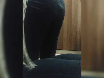 Lulu-Erotica  live sex cam