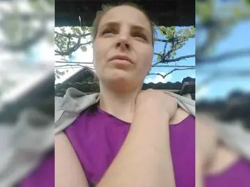 Lulu-Erotica  live sex cam