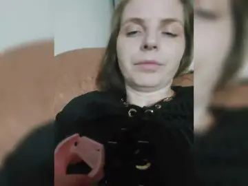 Lulu-Erotica  live sex cam