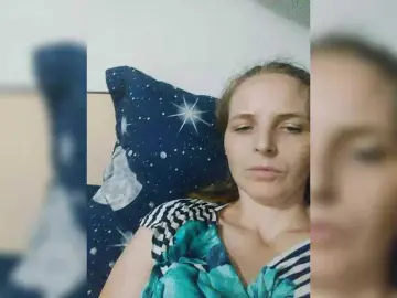 Lulu-Erotica  live sex cam