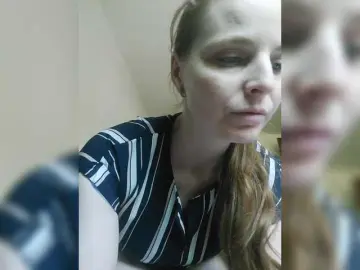 Lulu-Erotica  live sex cam