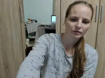 Lulu-Erotica  live sex cam