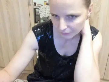 Lulu-Erotica  live sex cam