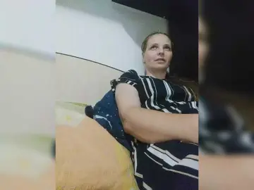 Lulu-Erotica  live sex cam