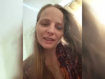Lulu-Erotica  live sex cam