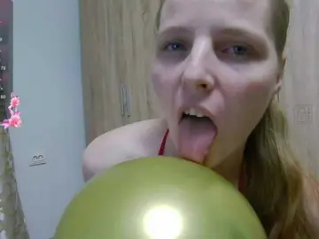 Lulu-Erotica  live sex cam