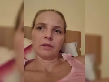 Lulu-Erotica  live sex cam