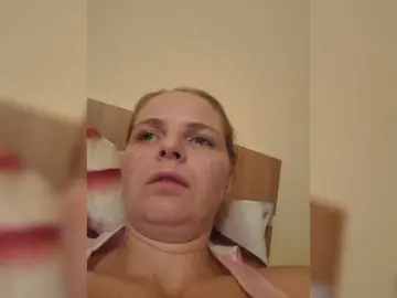 Lulu-Erotica  live sex cam