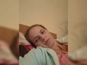 Lulu-Erotica  live sex cam