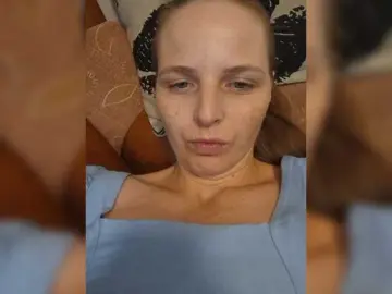 Lulu-Erotica  live sex cam