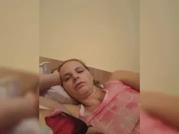 Lulu-Erotica  live sex cam