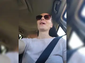 Lulu-Erotica  live sex cam
