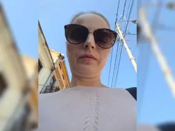Lulu-Erotica  live sex cam