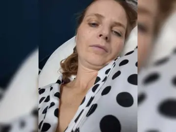 Lulu-Erotica  live sex cam