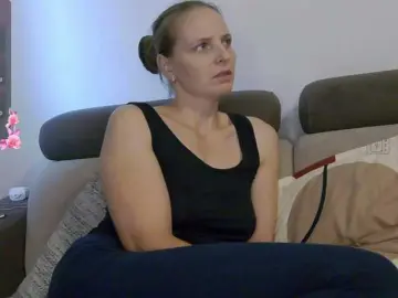 Lulu-Erotica  live sex cam