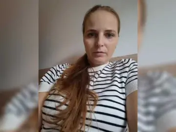 Lulu-Erotica  live sex cam