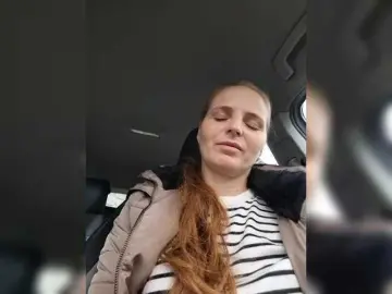 Lulu-Erotica  live sex cam