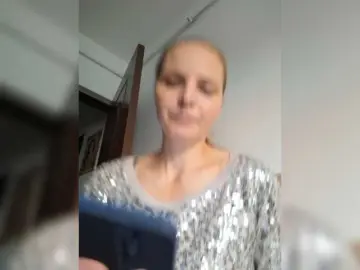 Lulu-Erotica  live sex cam