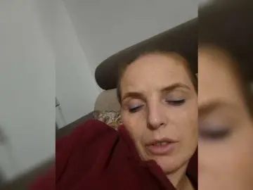 Lulu-Erotica  live sex cam