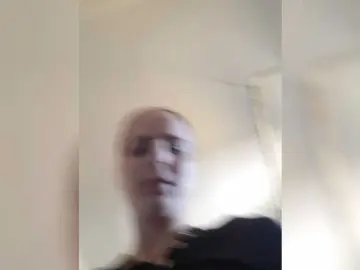 Lulu-Erotica  live sex cam