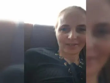 Lulu-Erotica  live sex cam