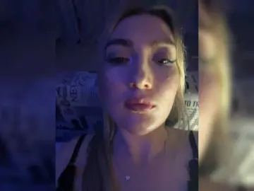 Mira27  live sex cam