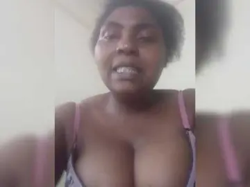 Sweetmama10  live sex cam