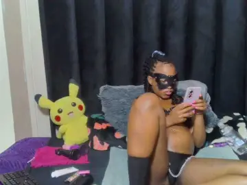 Trixiey8  live sex cam