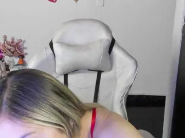 AndreinaSuann  live sex cam