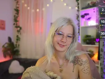 EmilySwan  live sex cam