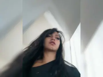 Kittybangbang  live sex cam