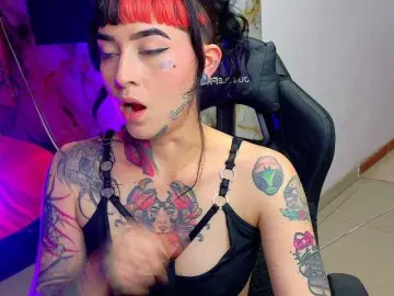 Nova-kitty  live sex cam