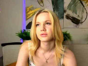 Sonyavibe  live sex cam
