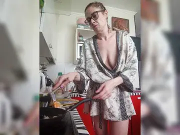 TvoyaMechtaAK47  live sex cam