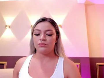 Milaowens  live sex cam