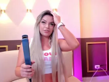 Milaowens  live sex cam