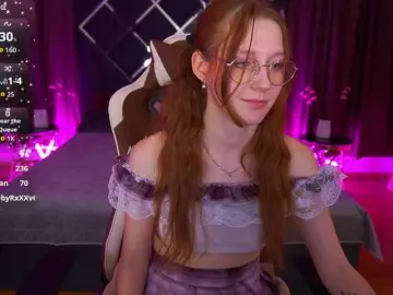 LiluReds  live sex cam