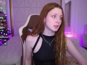 LiluReds  live sex cam