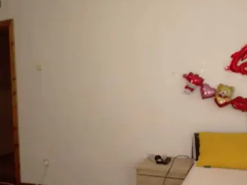 ValeriaFoxx  live sex cam